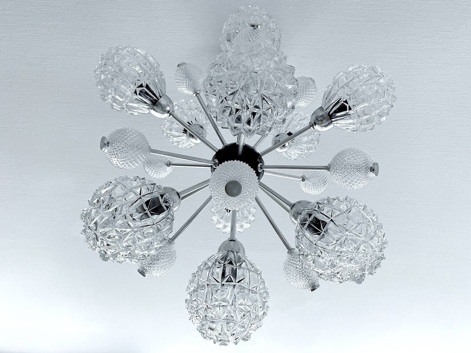Large vintage pendant light, 70s
