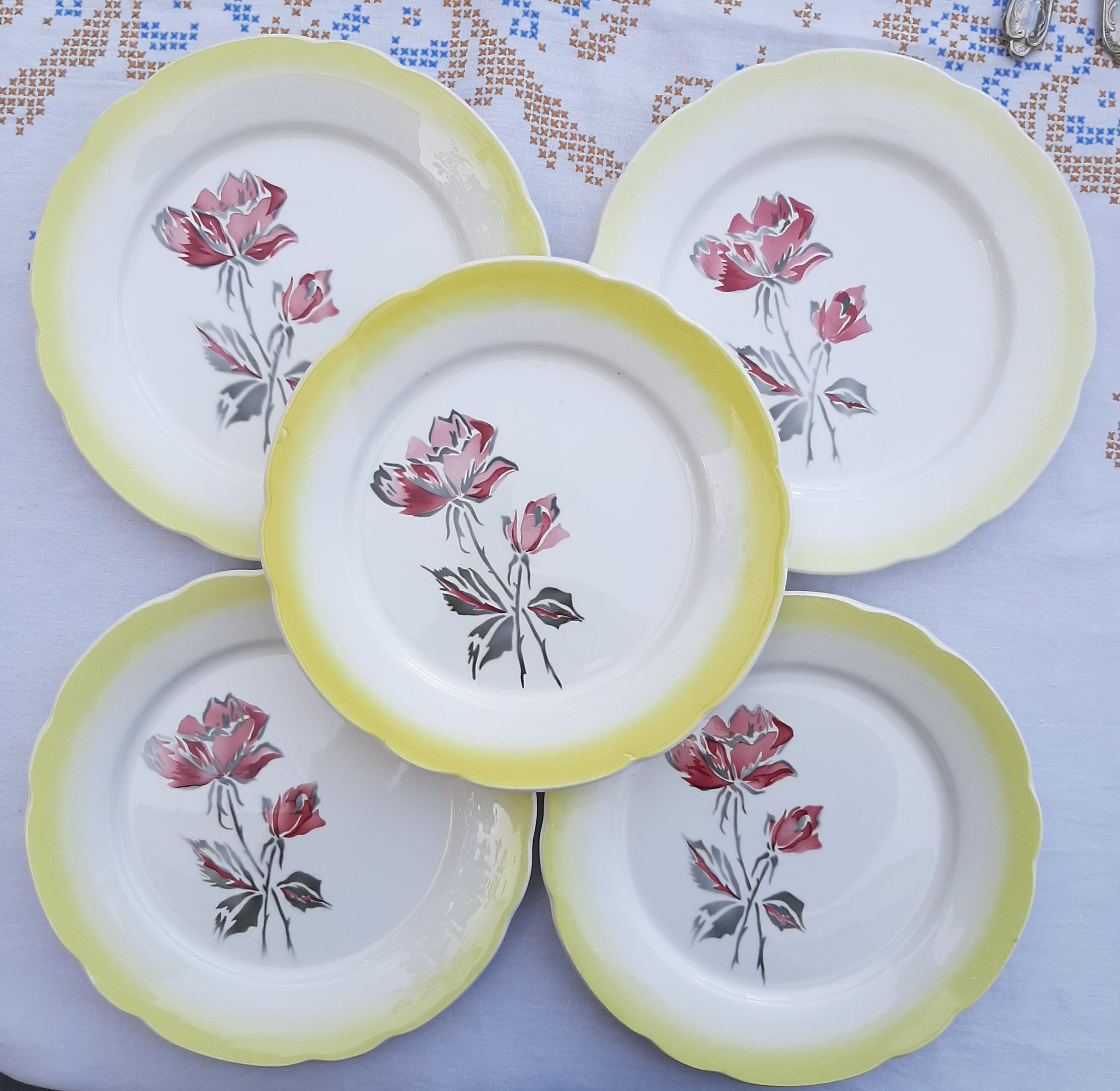 Lot 5 vintage plates pastel yellow digoin