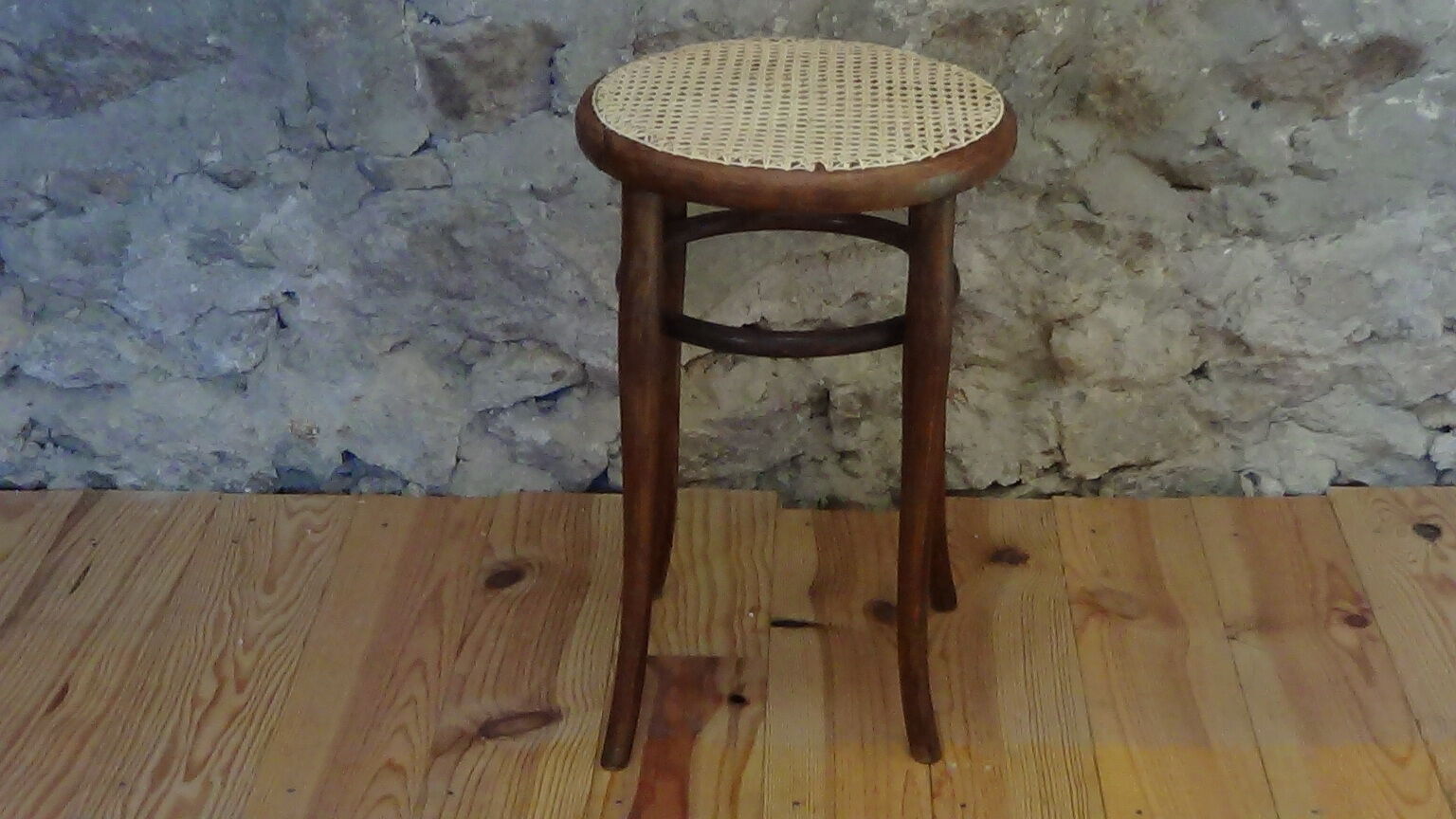 Thonet stool