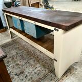Industrial establishment Air Force Central island workbench