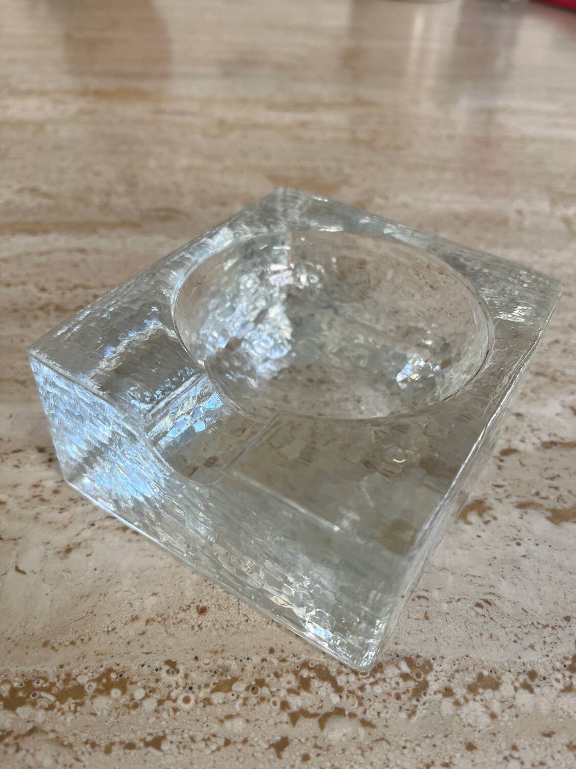 Cendrier pavé de verre