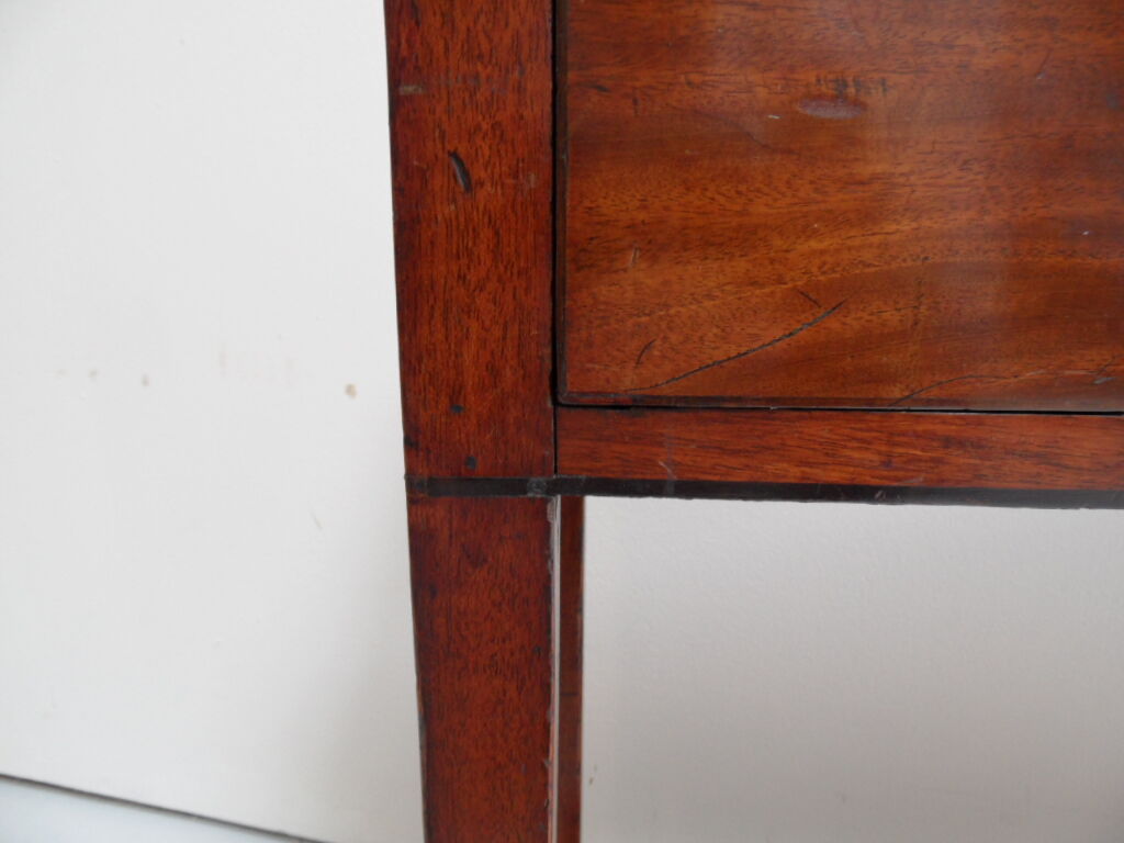 Antique mahogany sidetable
