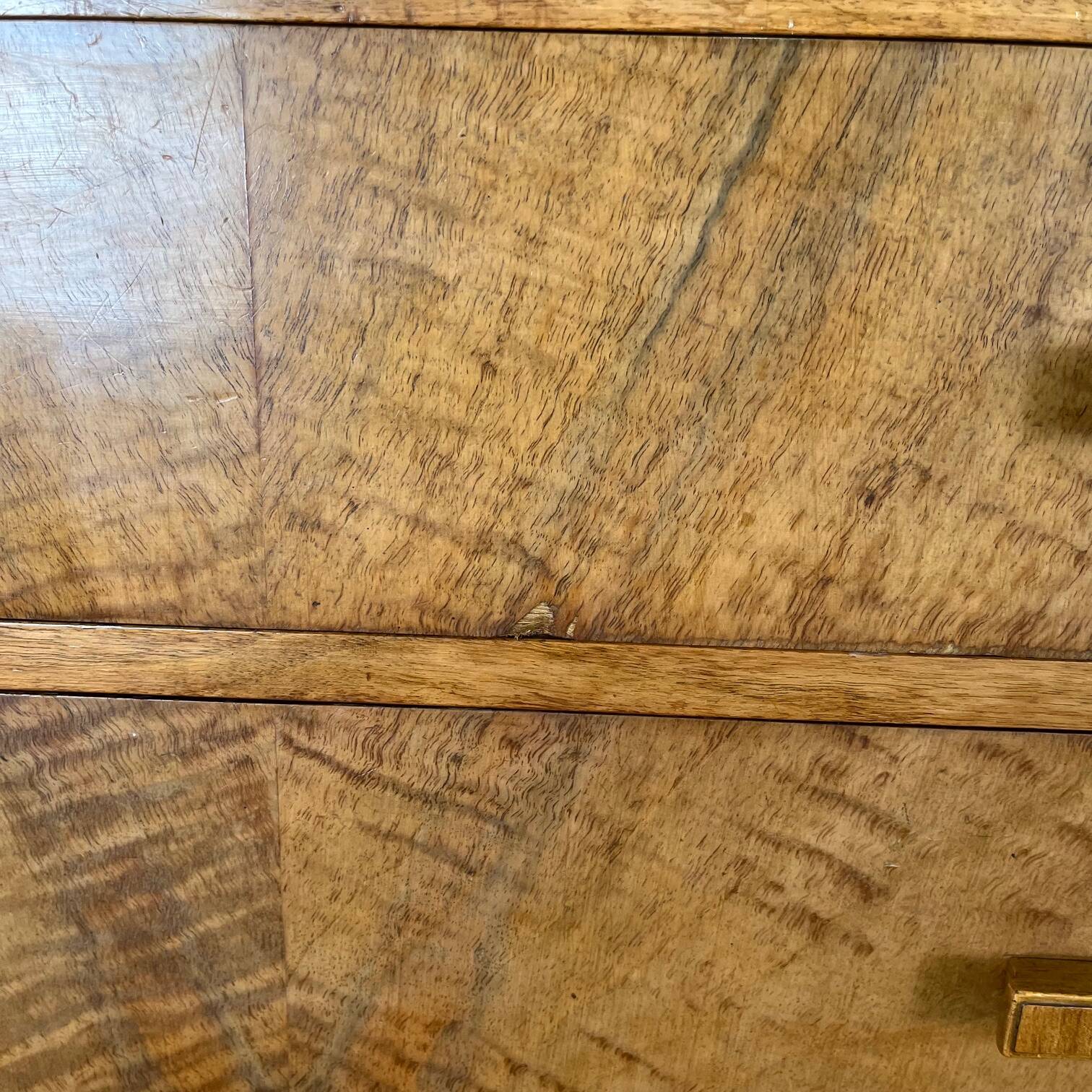 Tall chest of drawers, Art Deco weekly chest in flamed walnut, 1930-1940