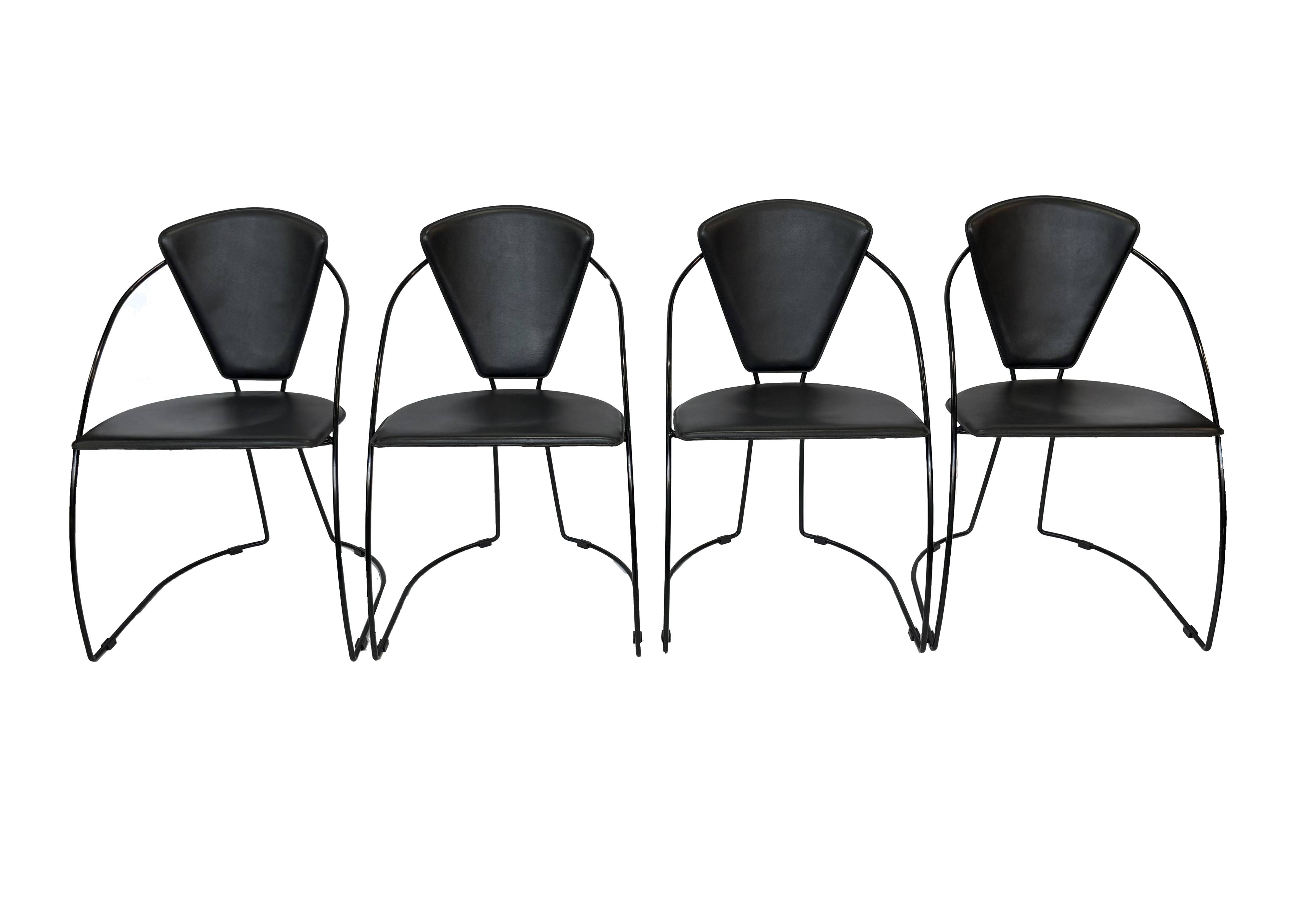 Ensemble de quatre chaises de salle à manger vintage Arrben Linda, design des années 1980