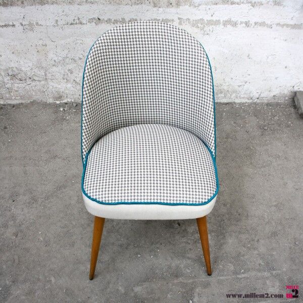 Belle chaise vintage des années 50/60 entièrement rénovée (bois, tissu, garniture).