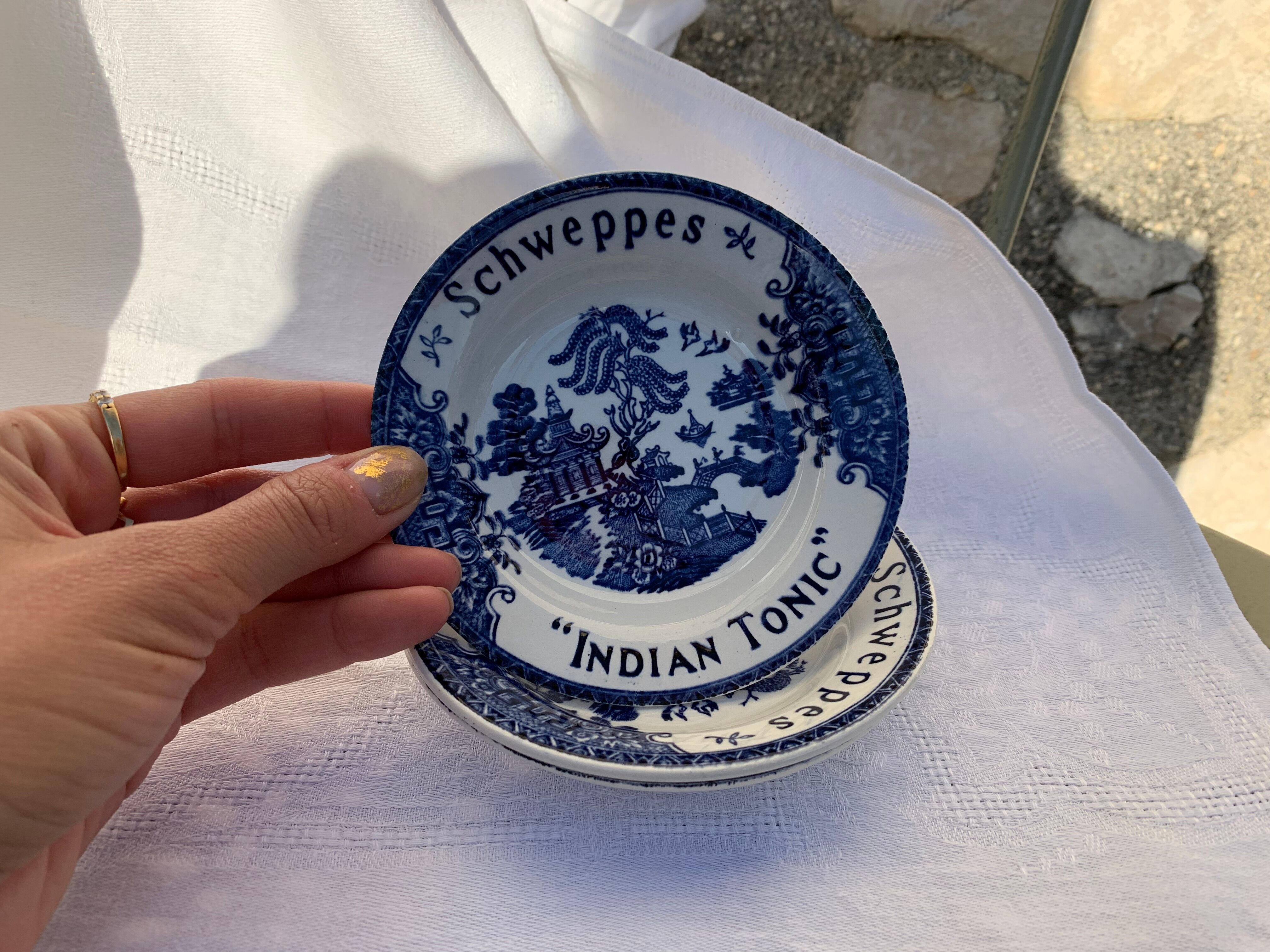 Advertising cup(s) Schweppes Indian Tonic de Lunéville 60s