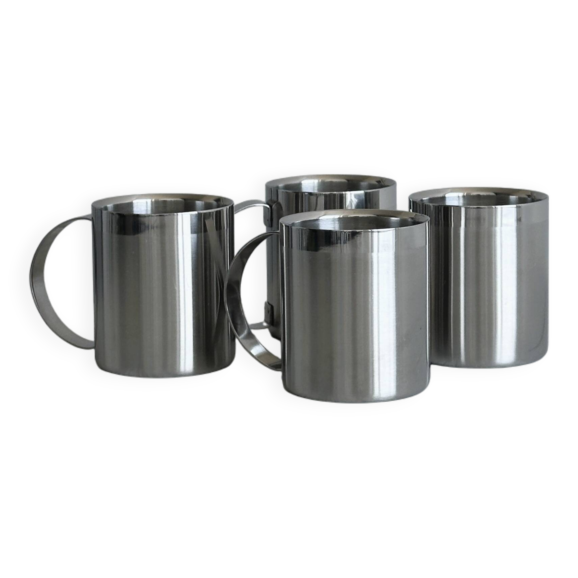 Set of 4 shiny stainless steel mugs