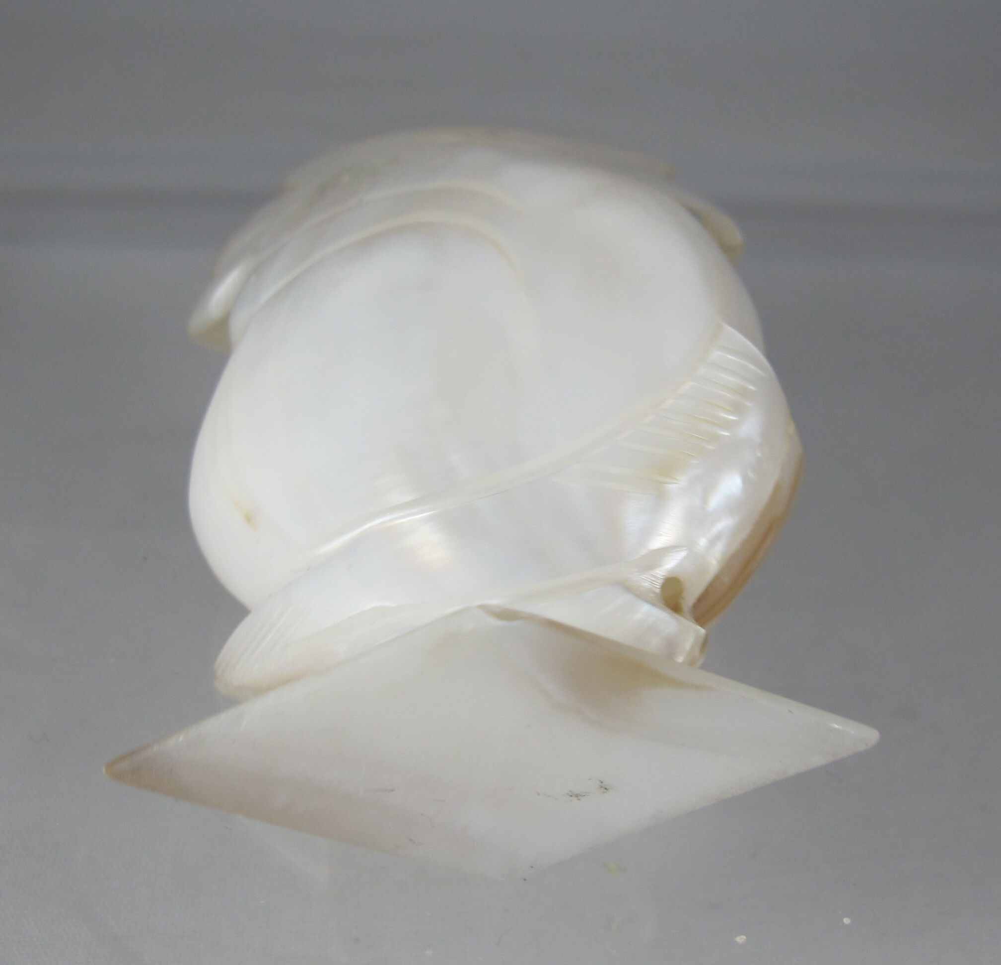 Mother-of-pearl vase