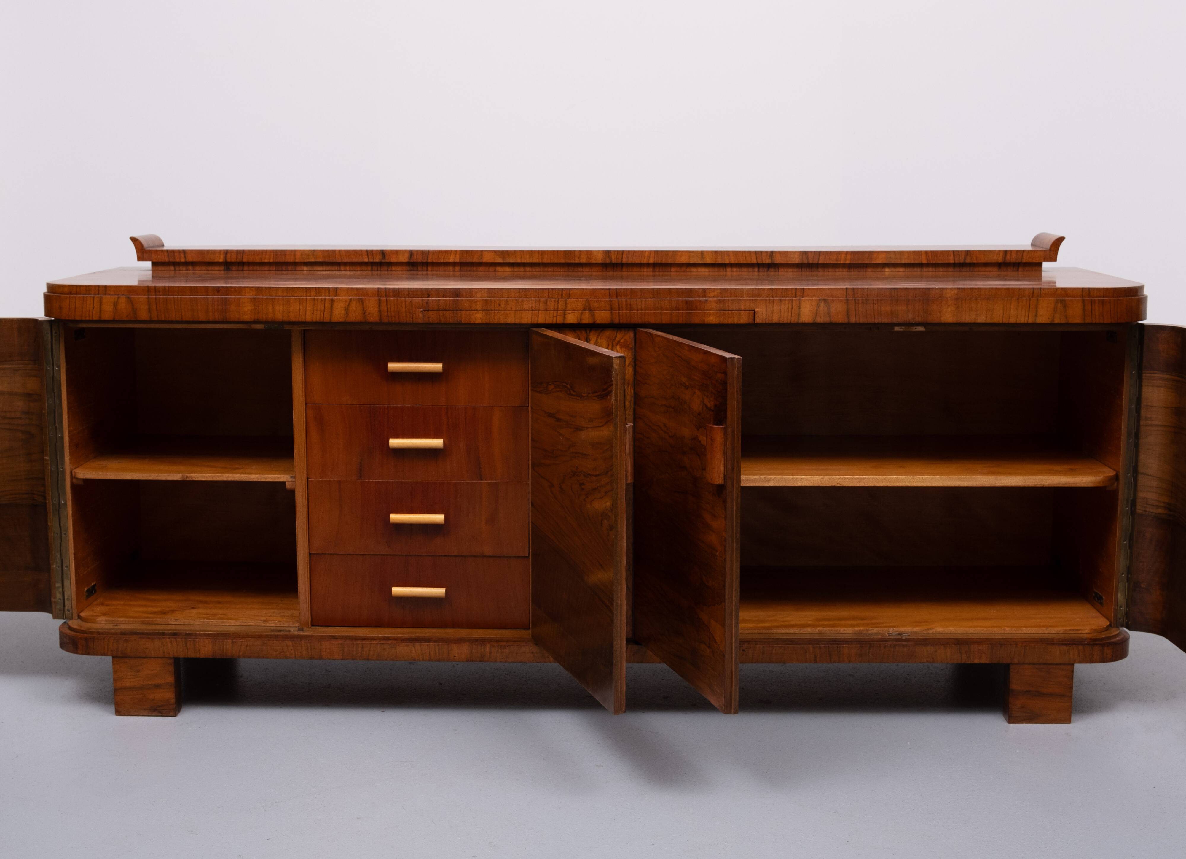 Art Deco sideboard in French burl