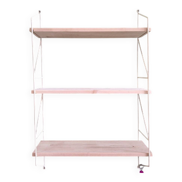 String shelf wall style