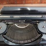 Typewriter old olympia simplex 30s