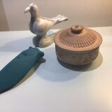 Chiseled terracotta box