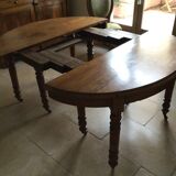 Eight-legged round table
