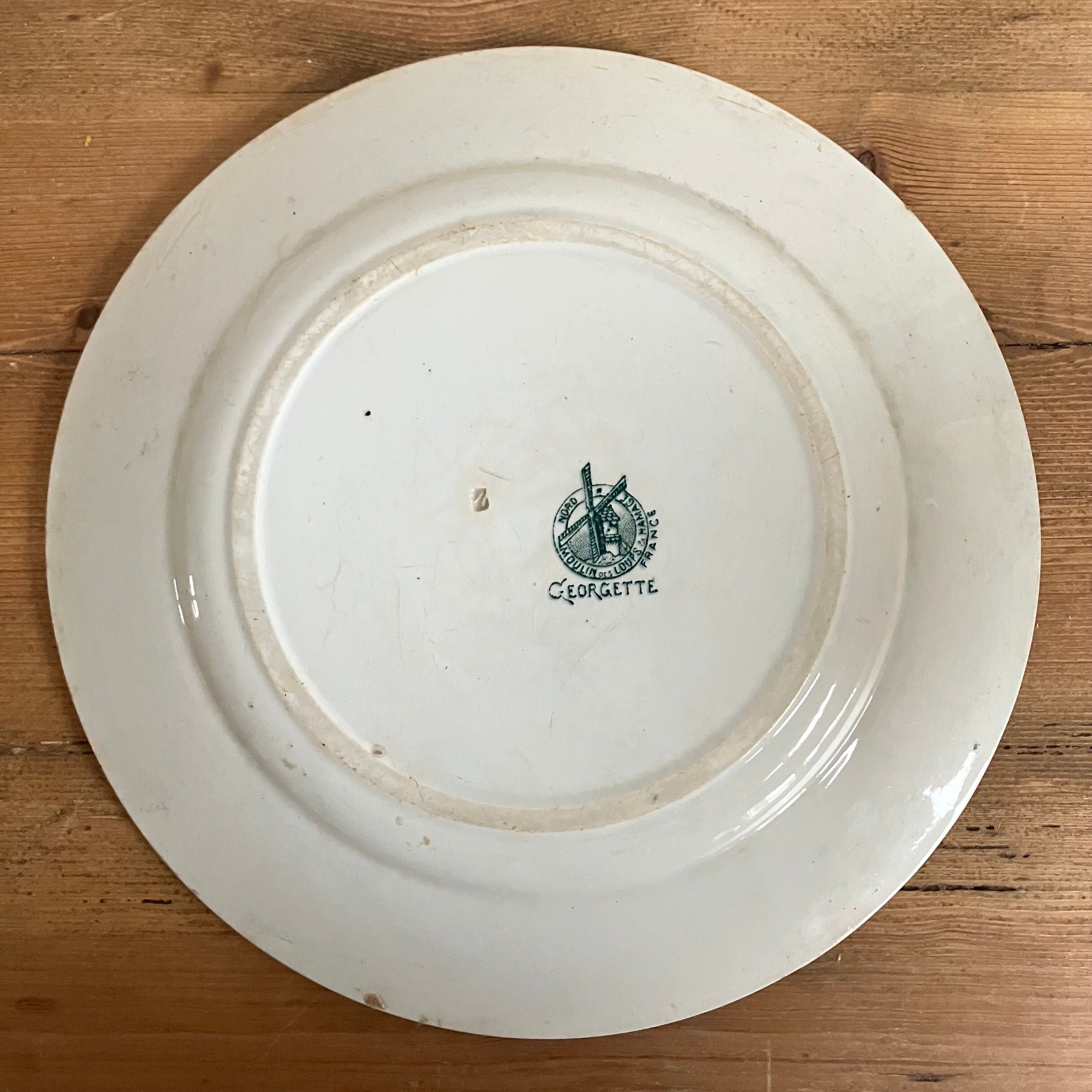 Old round earthenware dish Moulin des Loups and Hamage, Georgette model