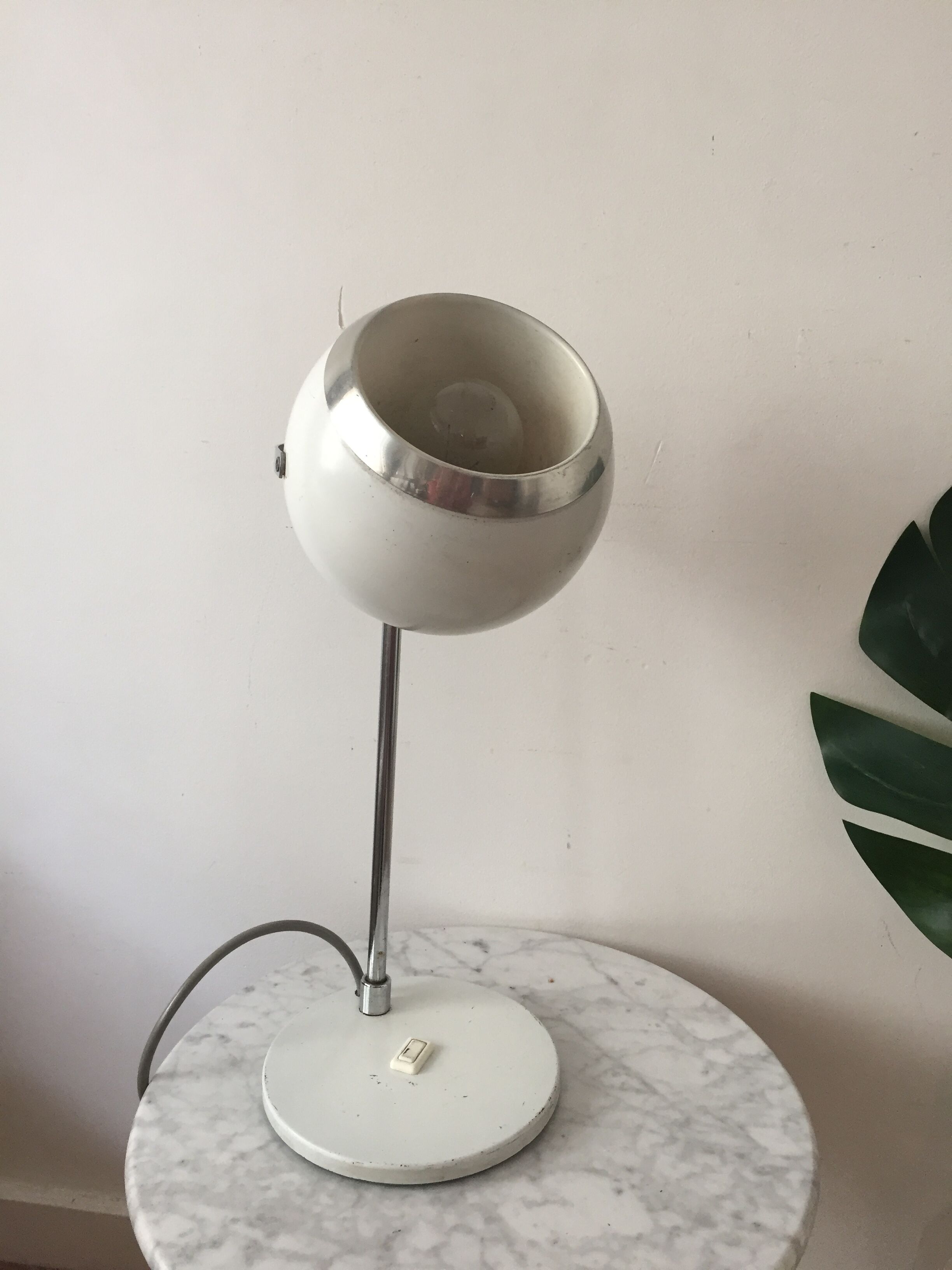 Table lamp vintage eye ball