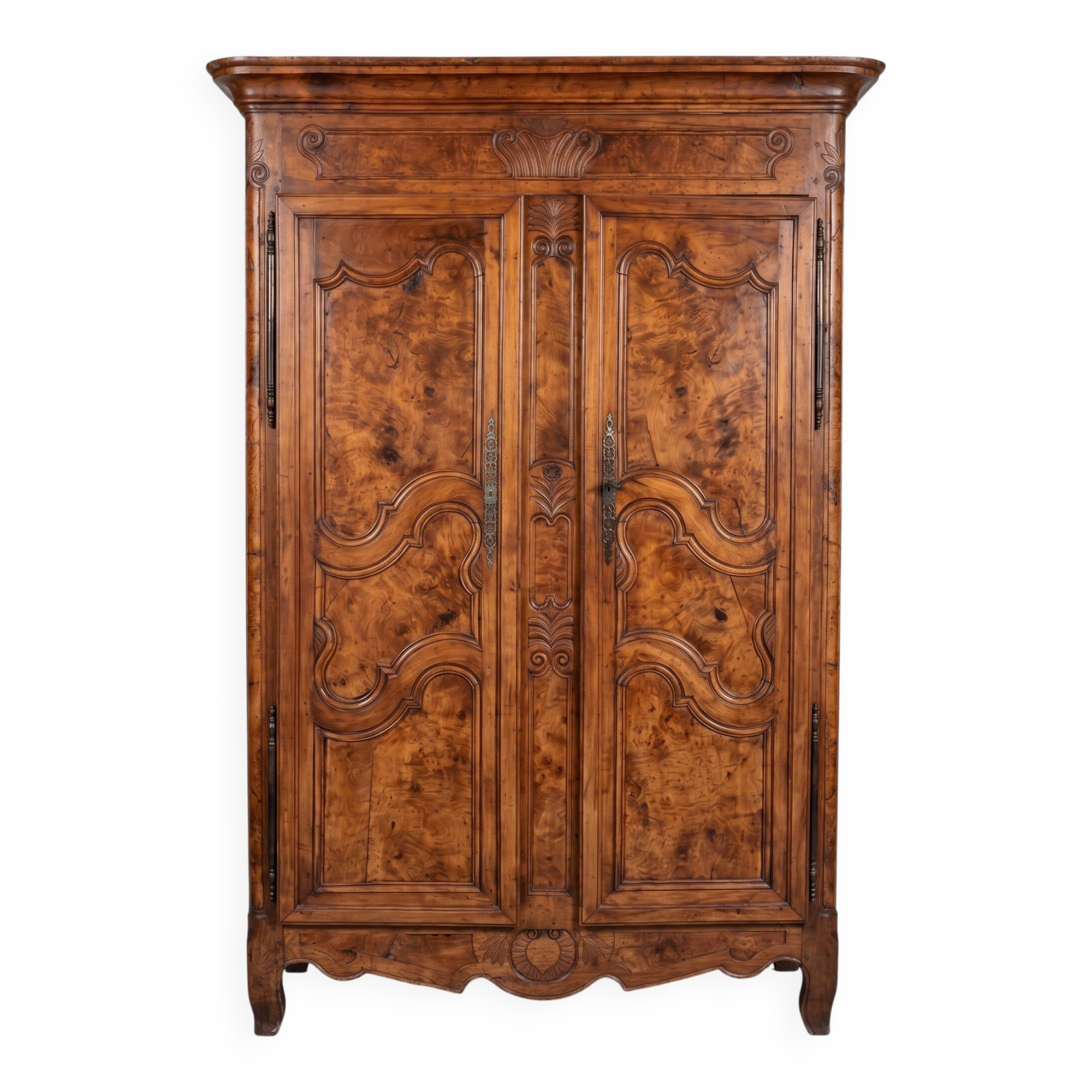 19th century Bressan antique wardrobe in good condition.