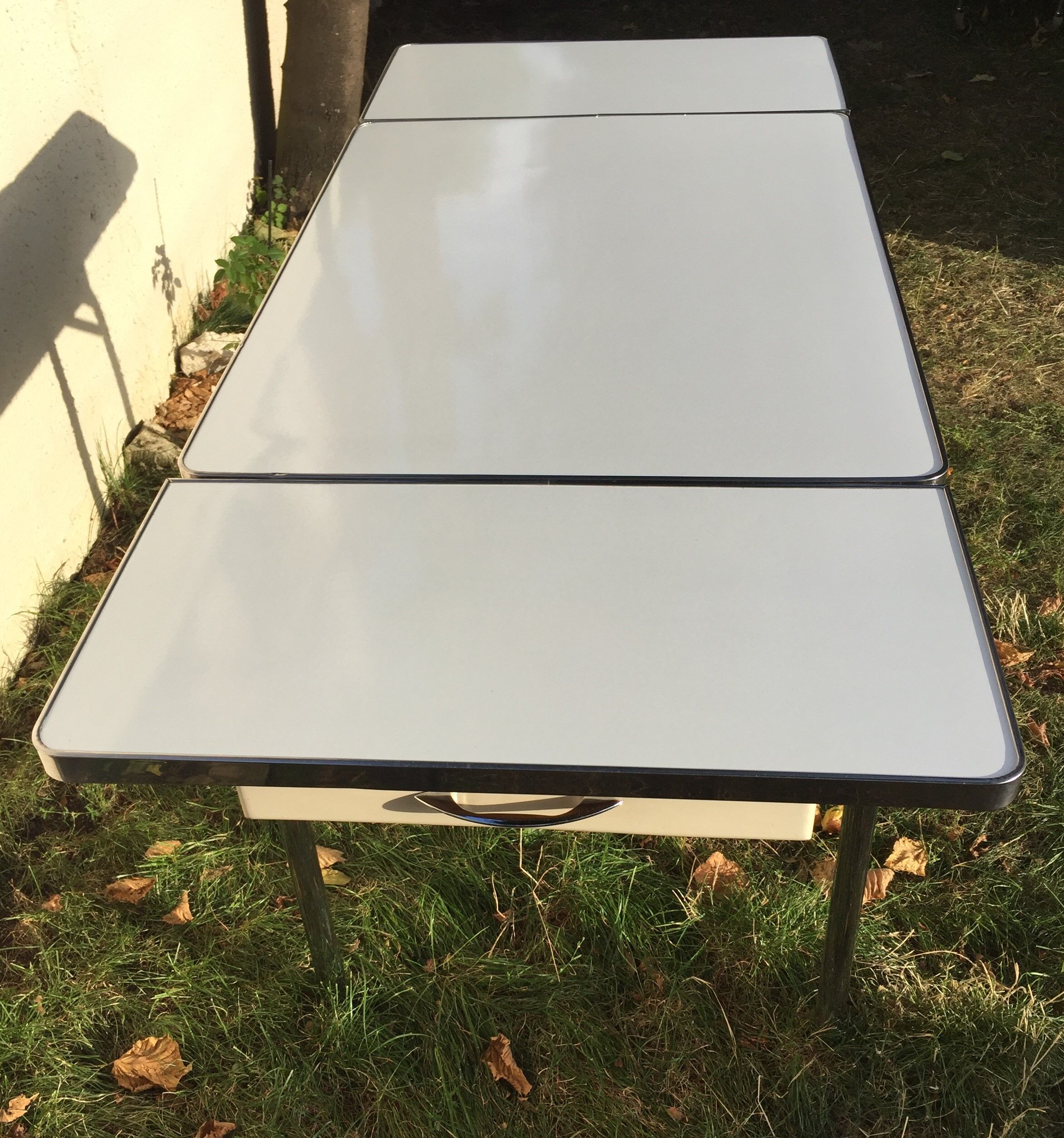 White vintage formica table 60s