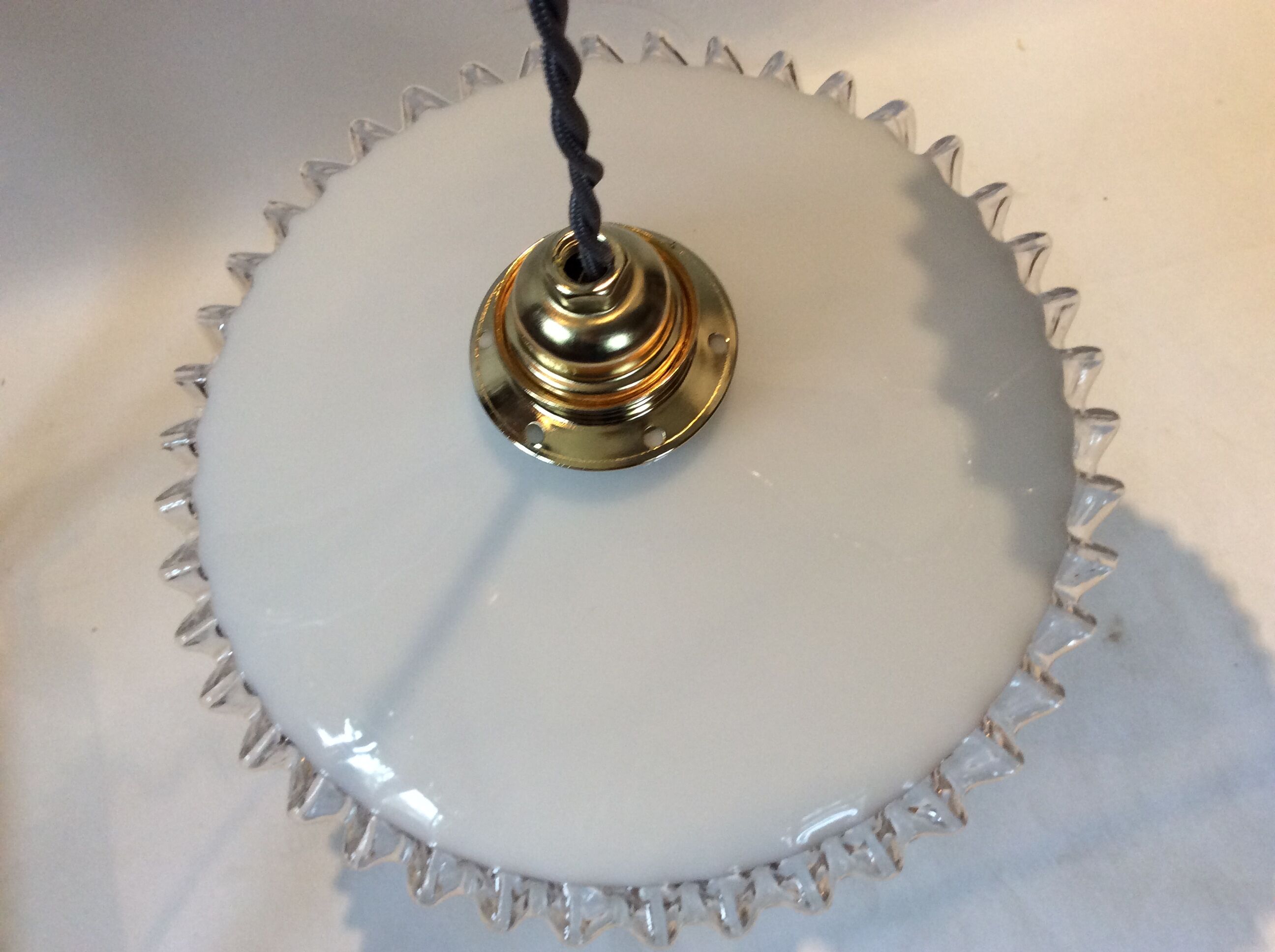 Duo of hanging lamps in opaline