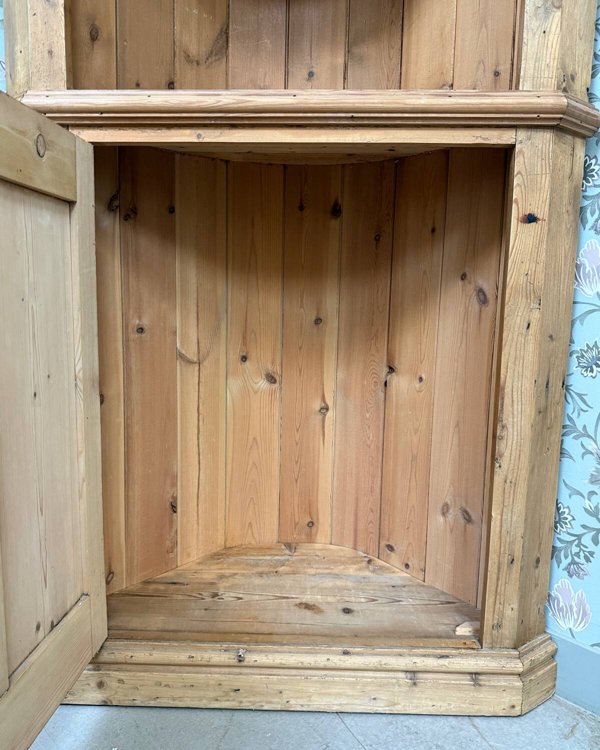 Vintage corner cabinet / pine corner cabinet