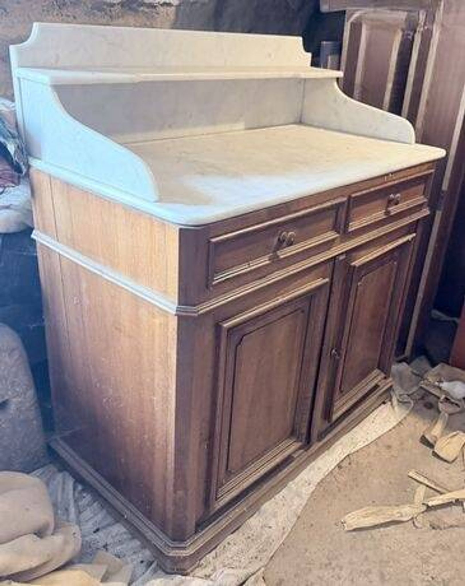 Antique wooden and white marble washstand – 2 doors / 2 drawers – approx. 100 x 55 x 98 cm