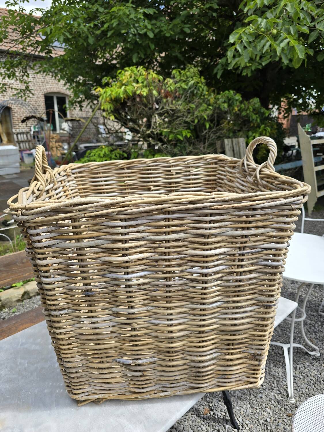 Wicker log basket