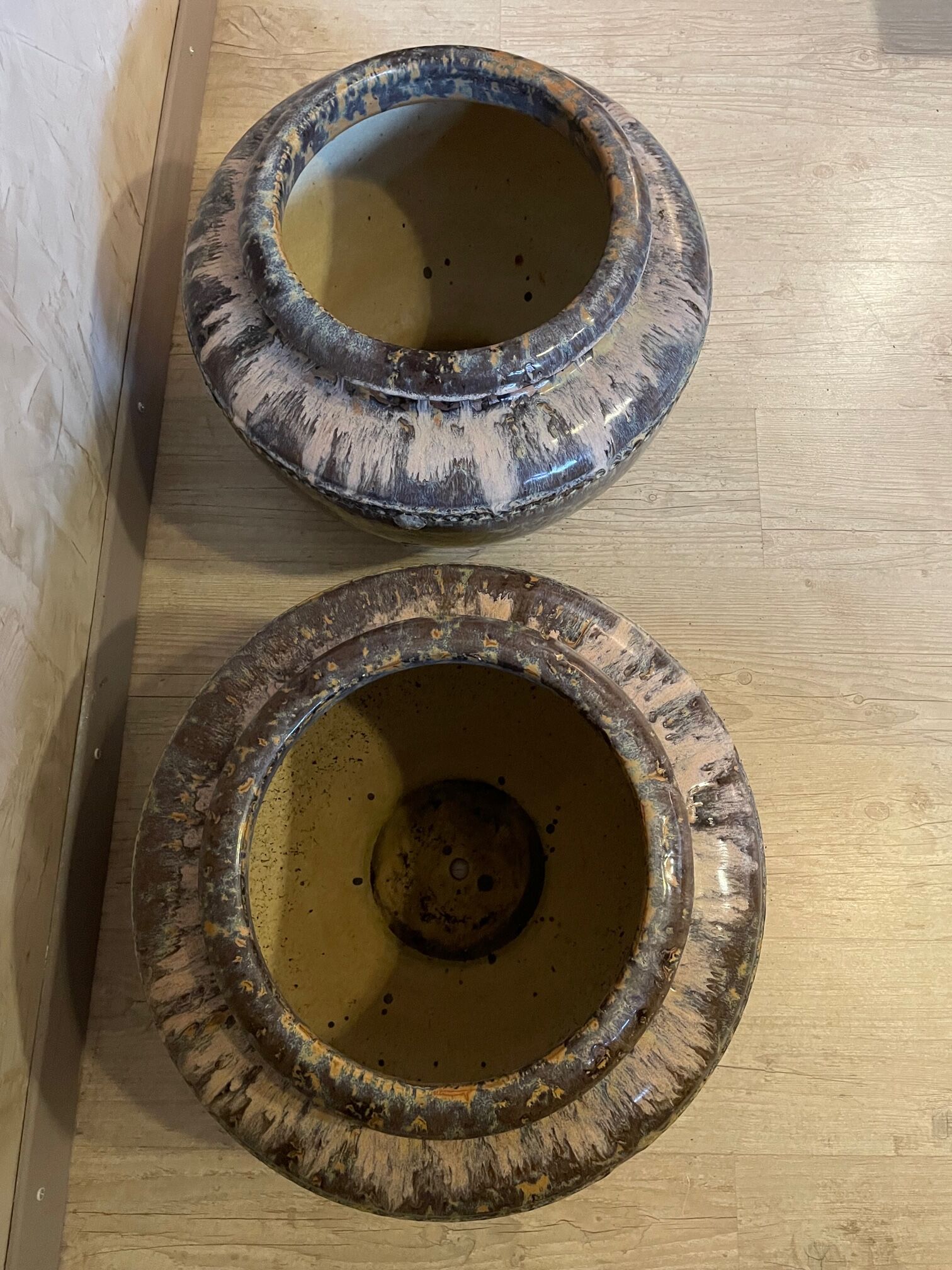 Pair of ceramic pots