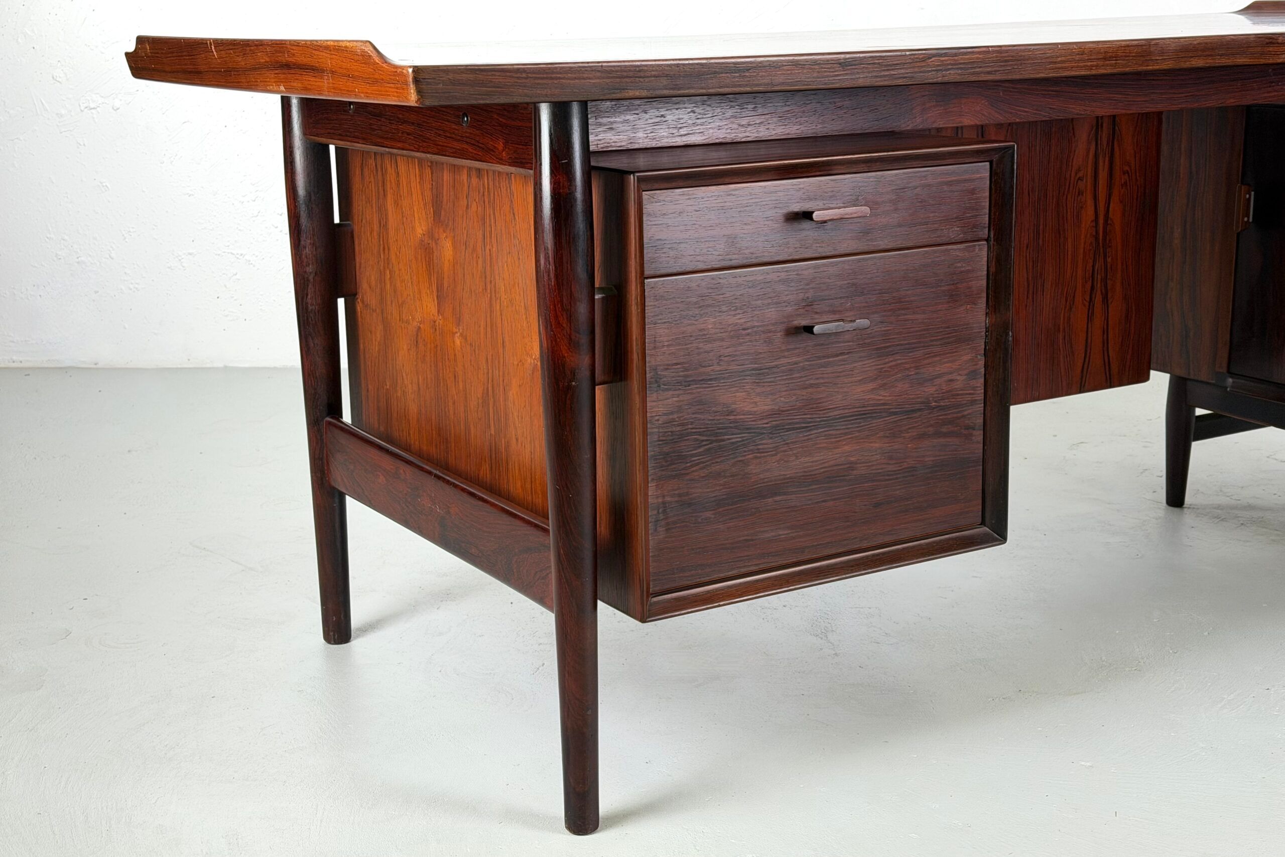 Executive desk model 209 by Arne Vodder for Sibast – 1960s