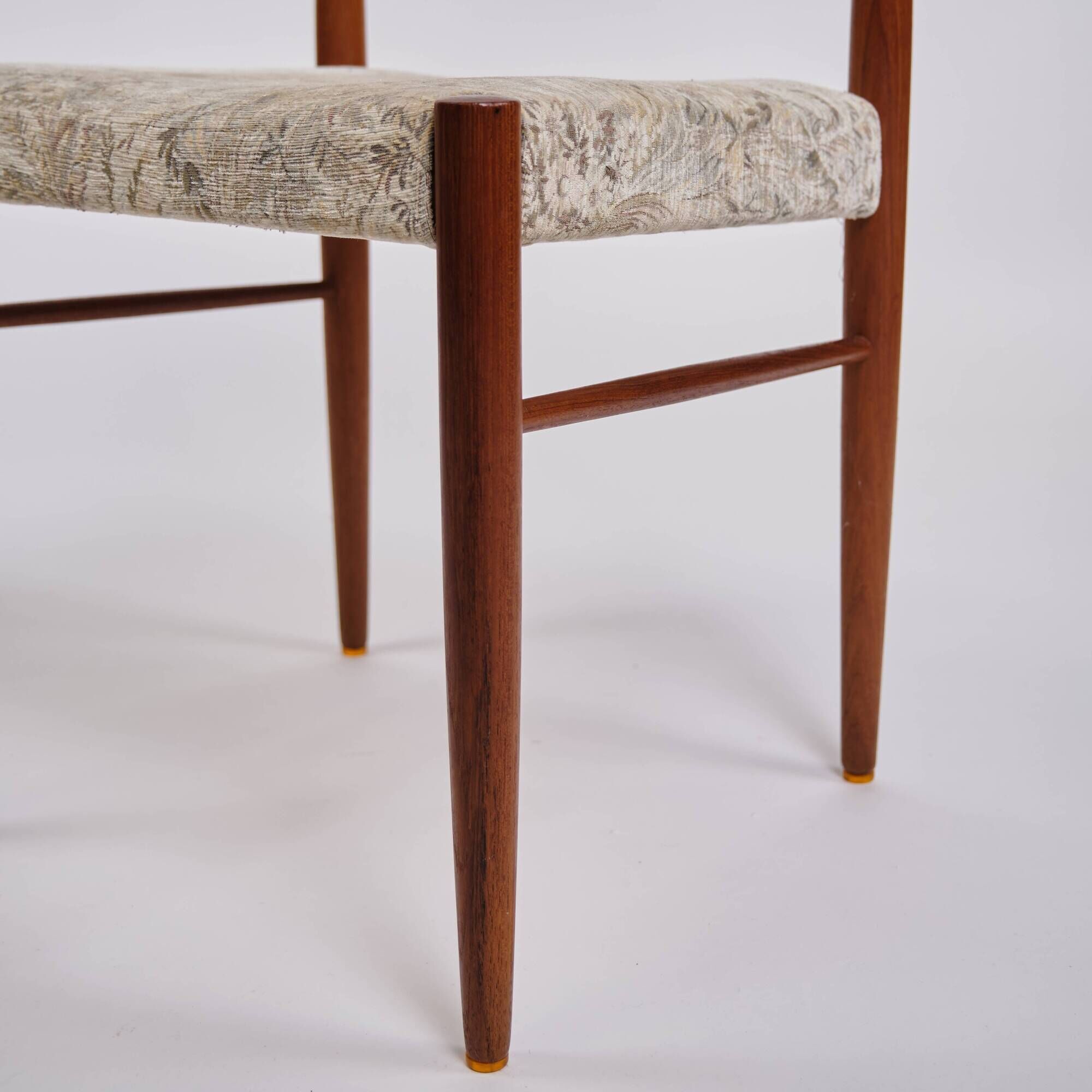 Set of six dining chairs - teak & light upholstery - Henry W. Klein - Bramin - 1960s