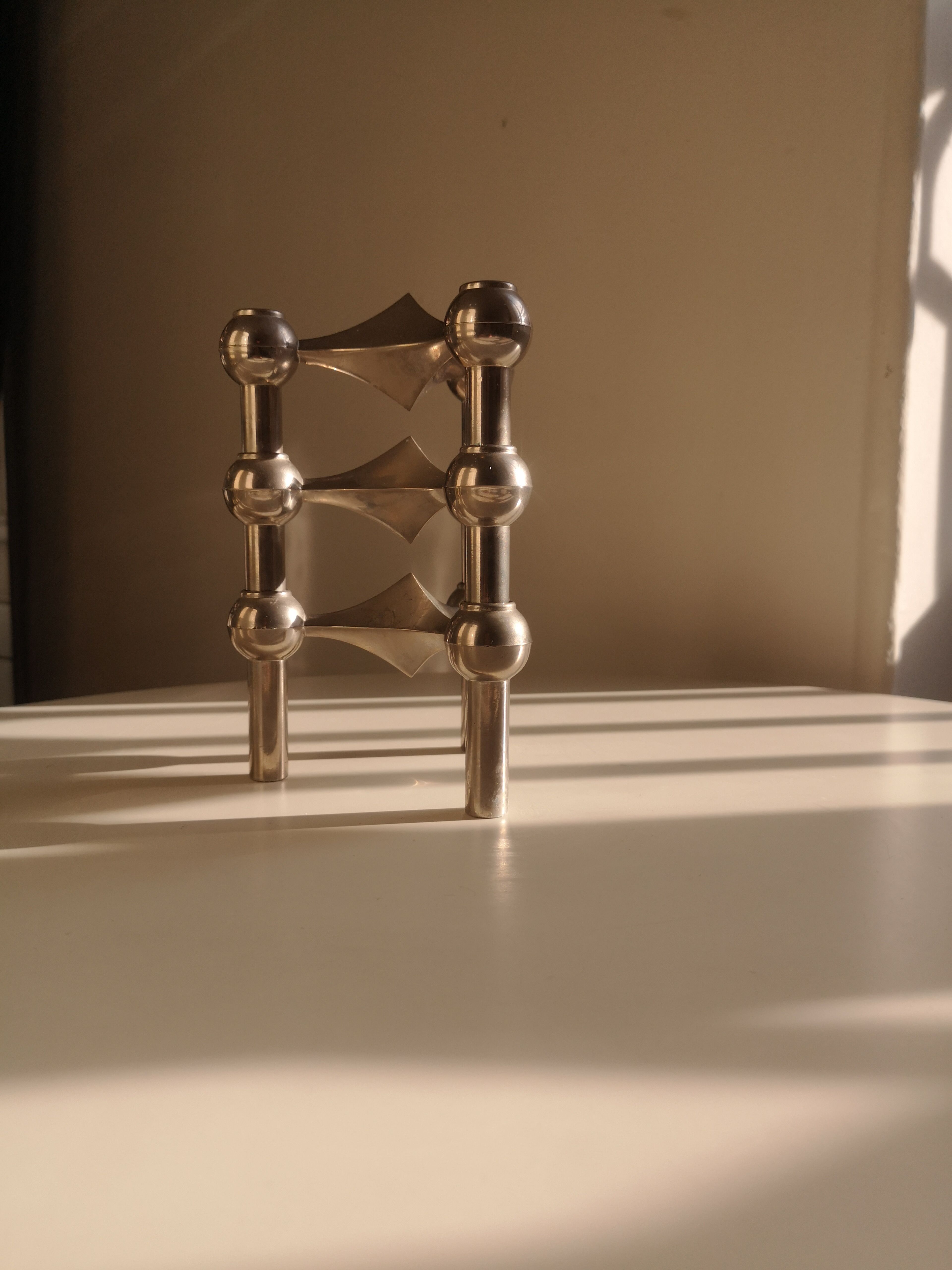 S22 nagel candle holders