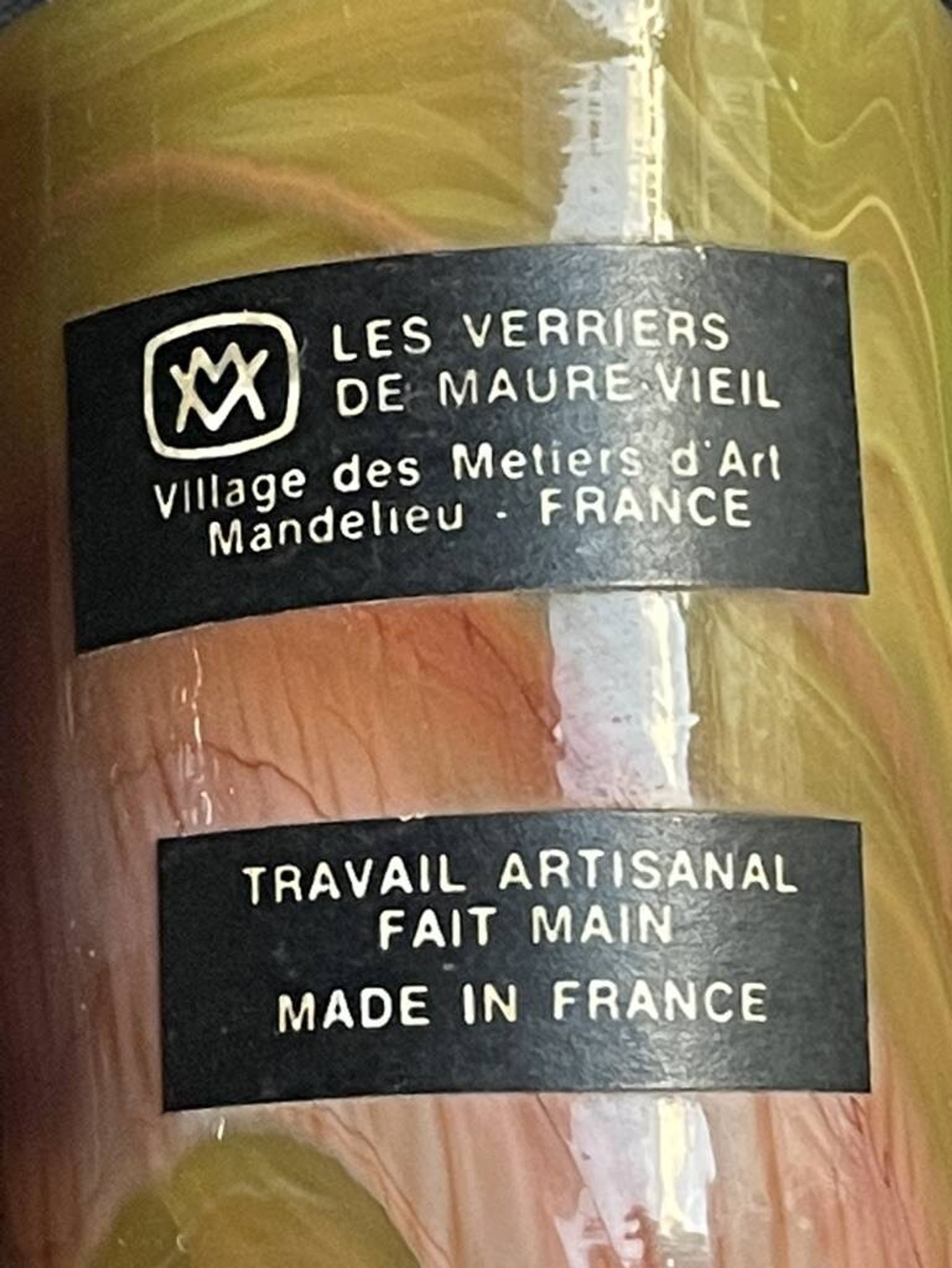 Vase cylindrique signé – Verriers de Maure Vieil
