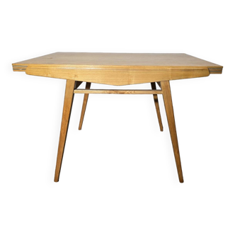 Table de Salle à Manger Vintage par Tatra Nabytok