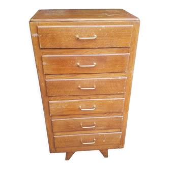 Oak chest of drawers