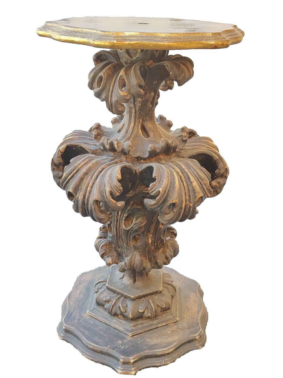 Baroque pedestal sculpted in silver and gold, Florence, 20th century
