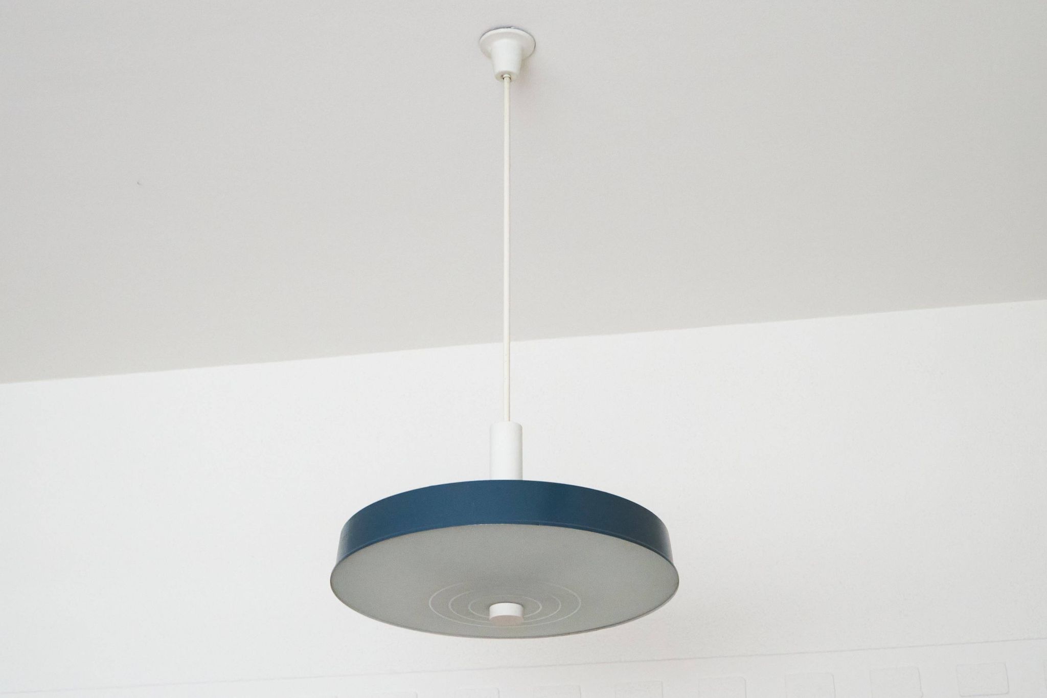 Large Mid Century suspension lamp with lacquered metal and engraved opaline glass from 1960.