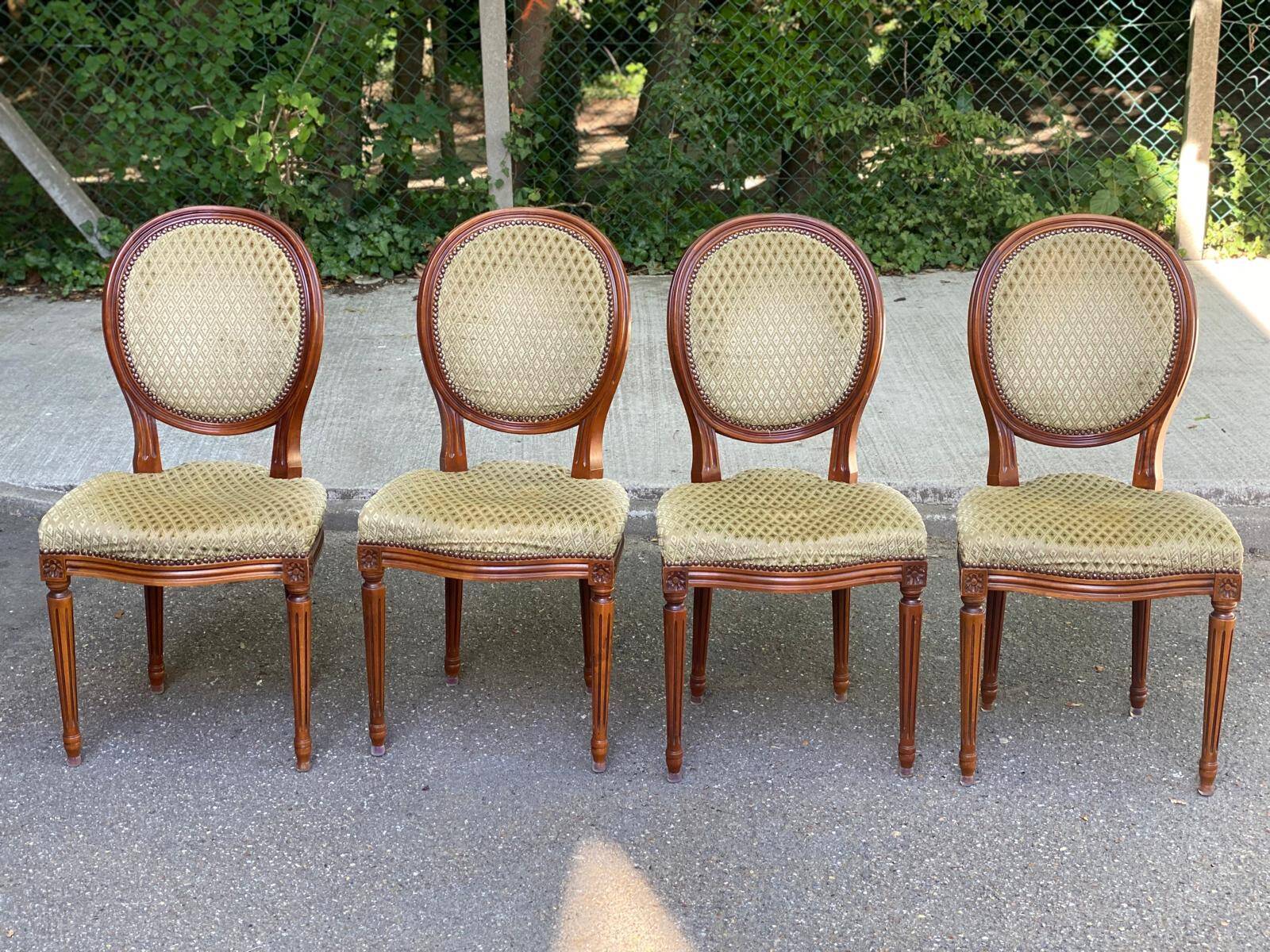 4 chaises Louis XVI médaillon bois massif et velours doré