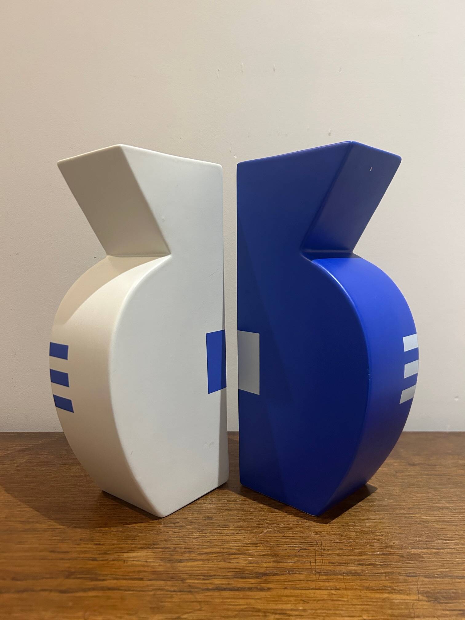 pair of ceramic vases Memphis