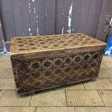 Coffre en bois ancien