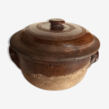Old enamelled terracotta confit pot