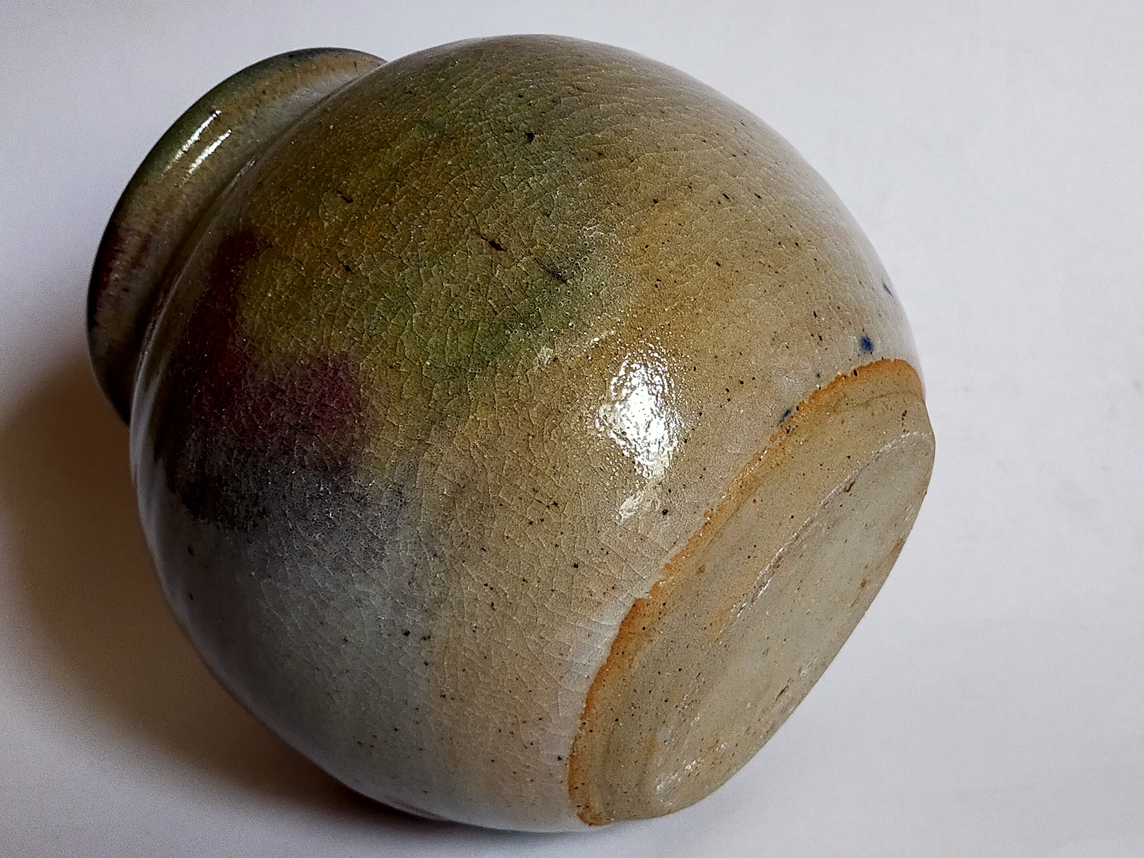 Ball vase in enamel sandstone cracked inside Indigo