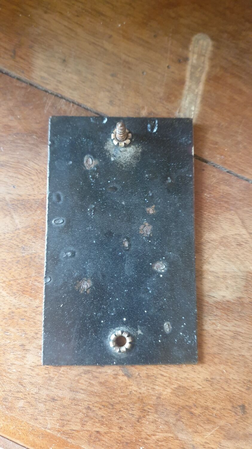 Enamelled plate Bis