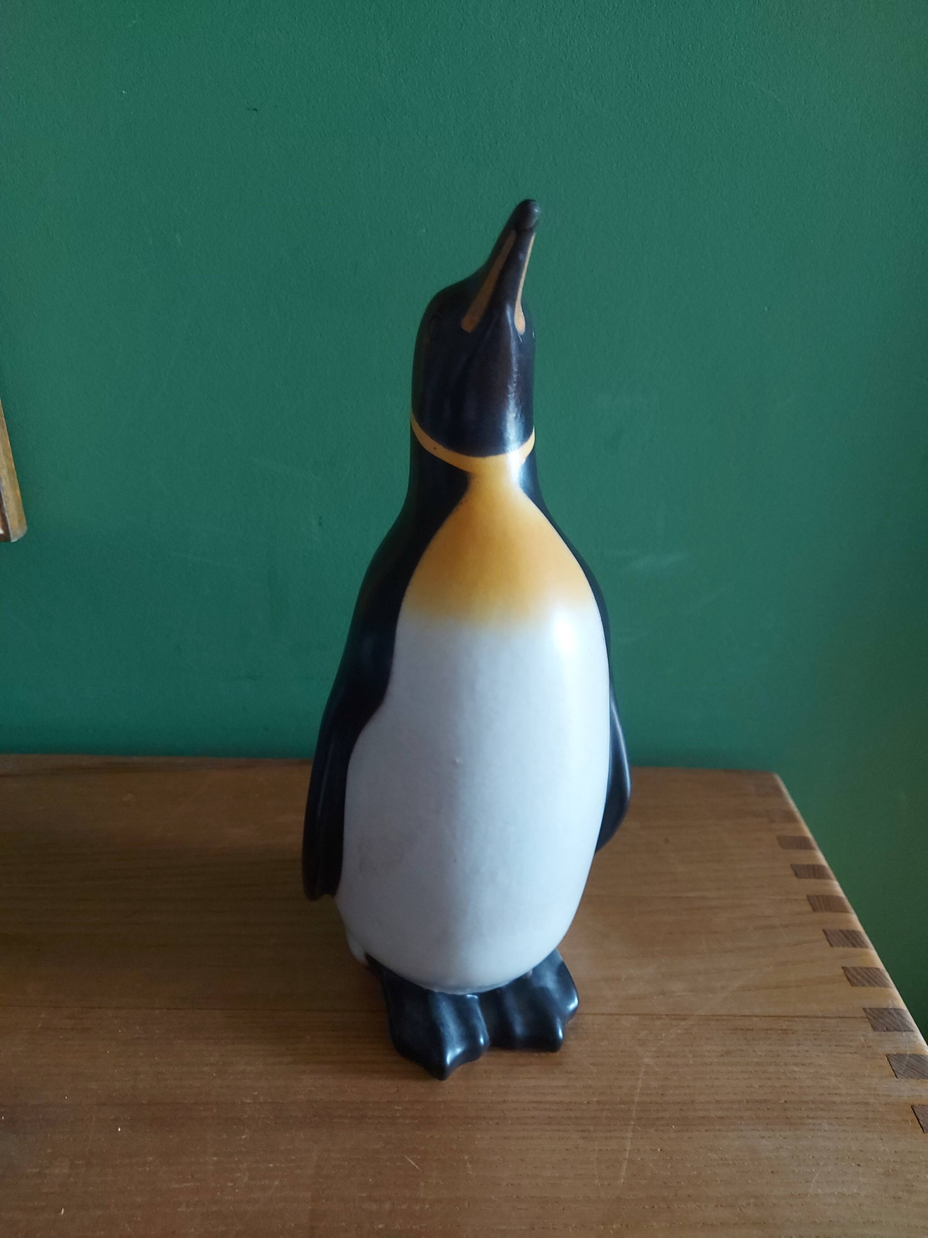 Ceramic piggy bank king penguin, denmark