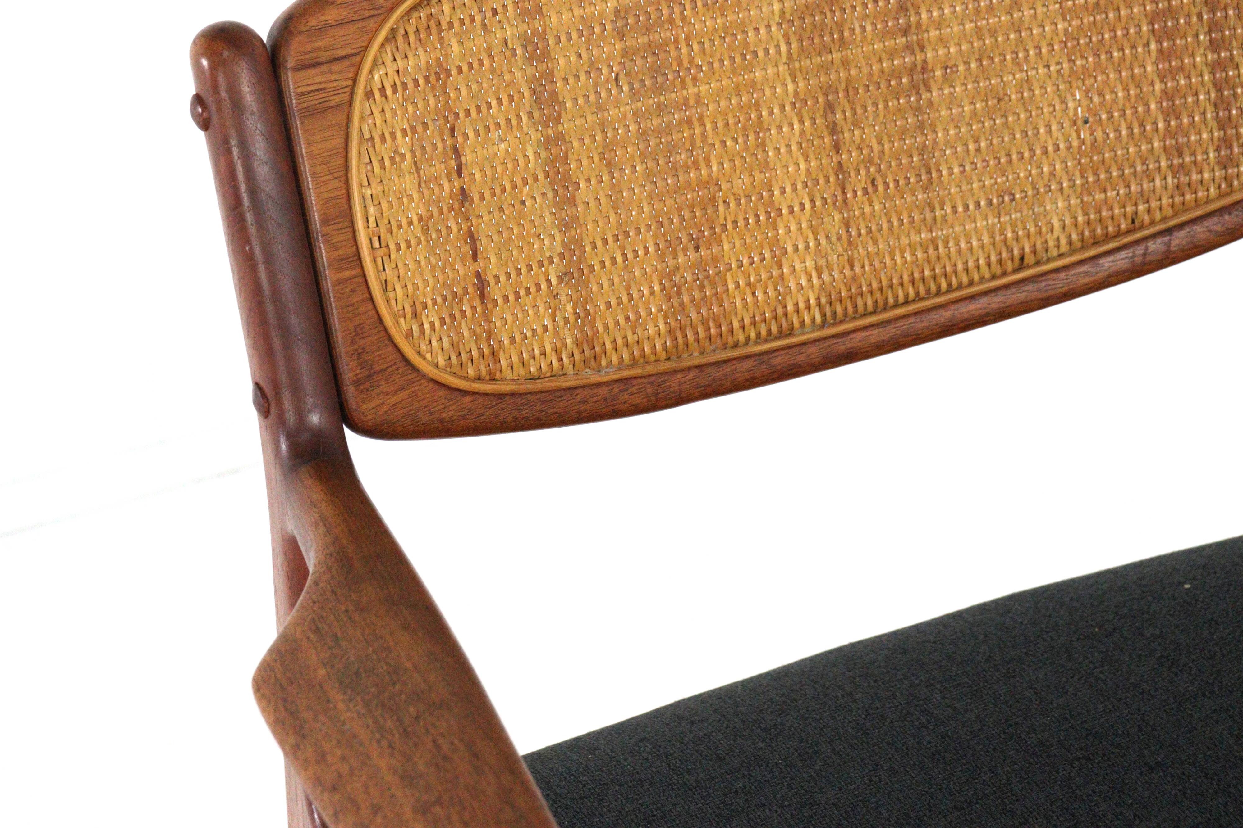 IB Kofod Larsen for Christian Linneberg's chair danish design