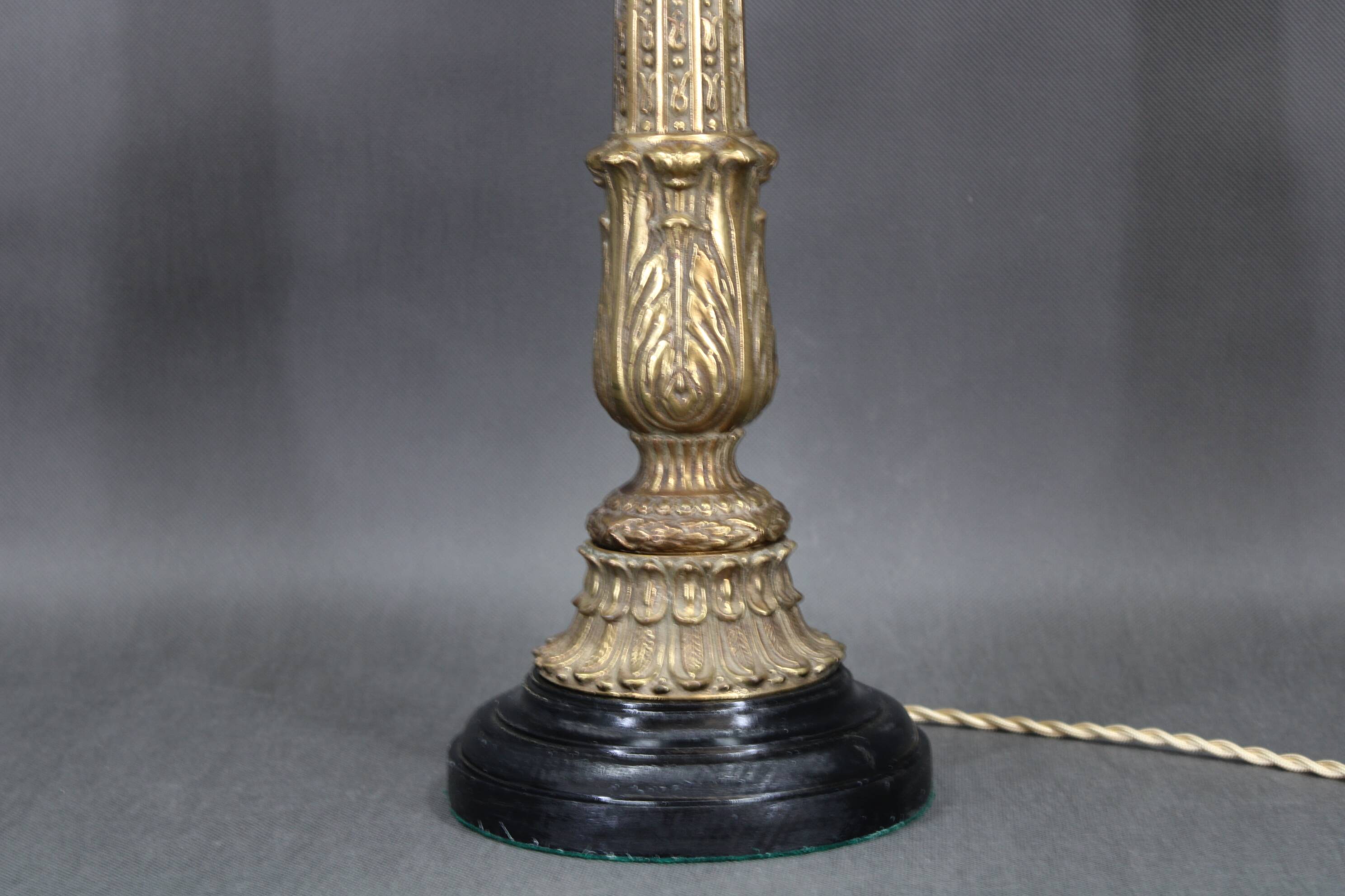 1940s Restored Brass Table Lamp with Wooden Base and Glass Shade