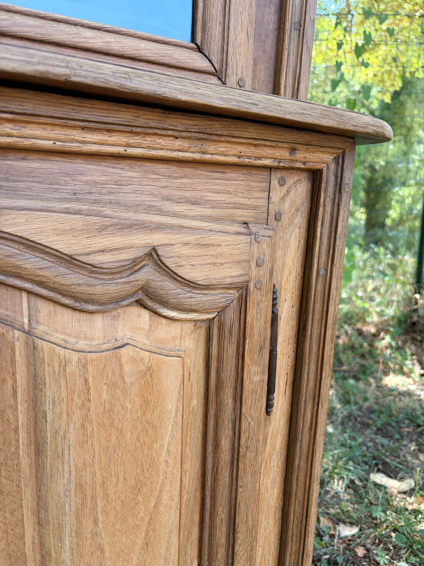 Oak dresser from the early 19th century.