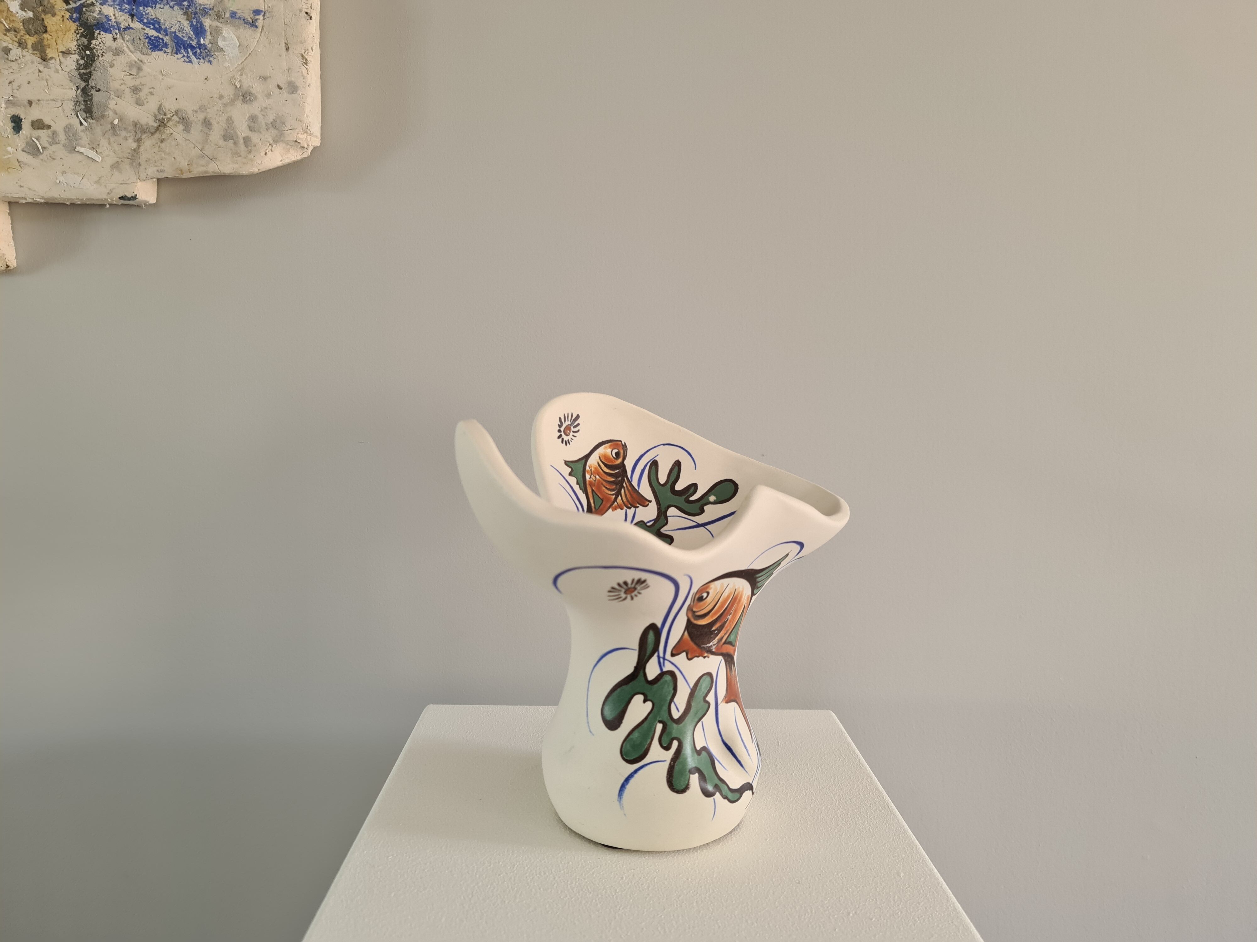 Corolla vase signed 1950