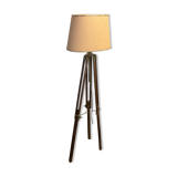 Tripod floor lamp in wood and adjustable brass