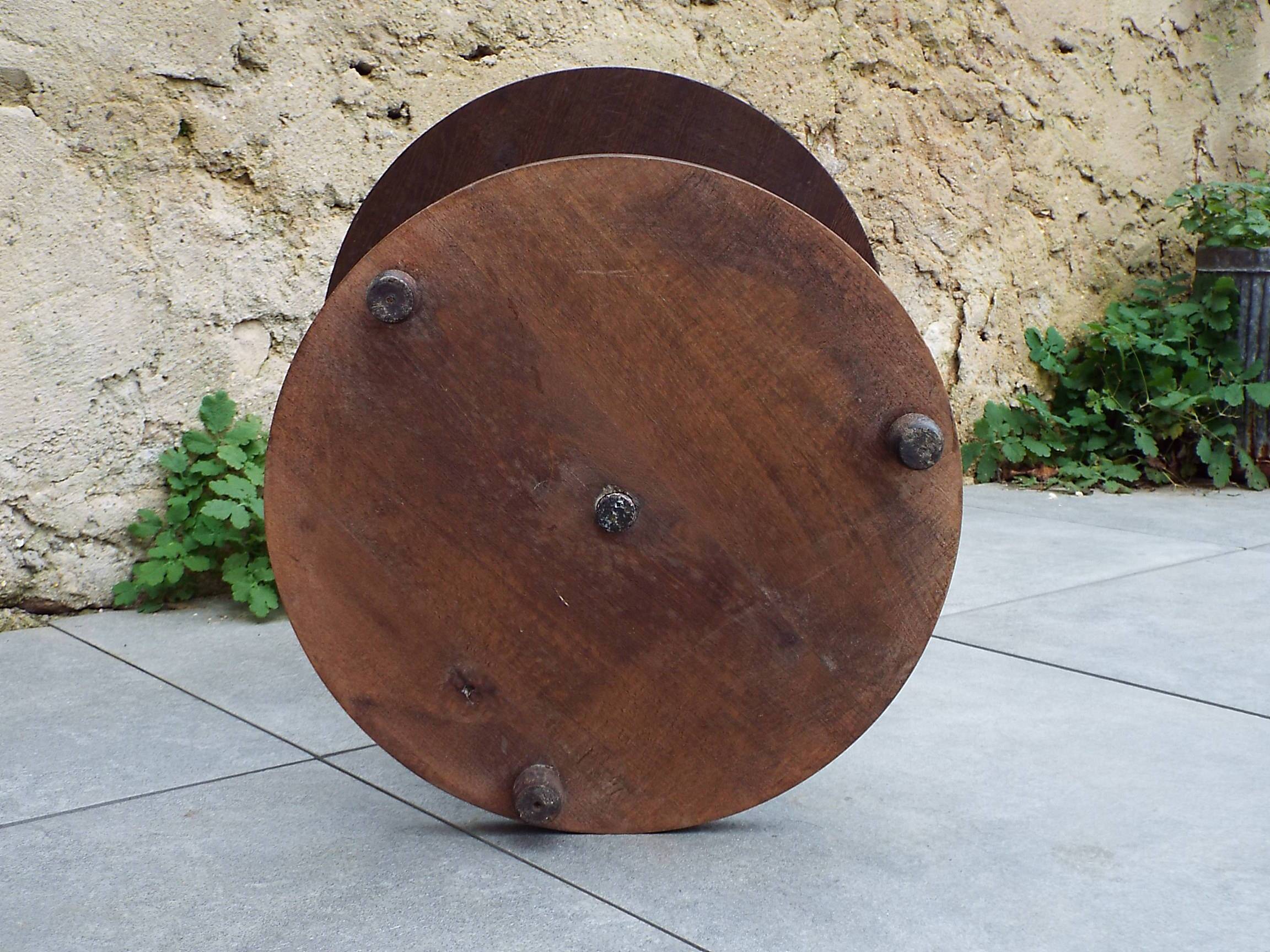 Round side table in turned wood