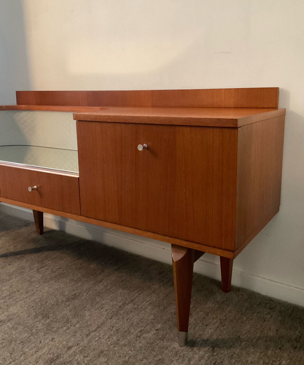 Enfilade Scandinavian tv cabinet of the 60s in teak
