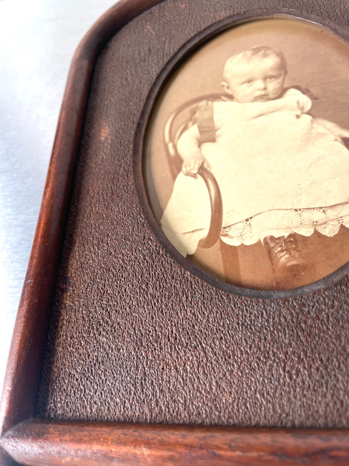 Antique Frame carved wood measurements 22 cm x 18 cm