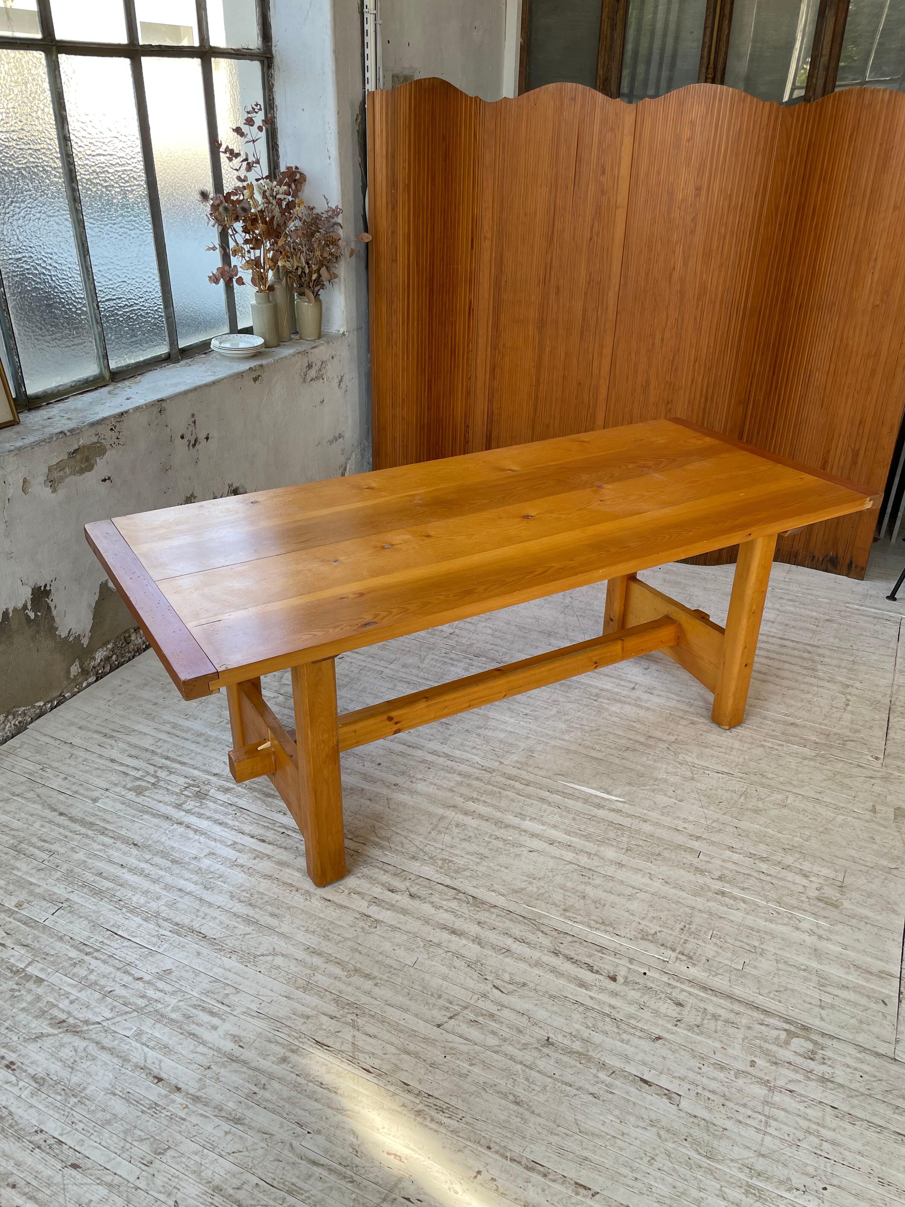 Mountain furniture table in pine 2m